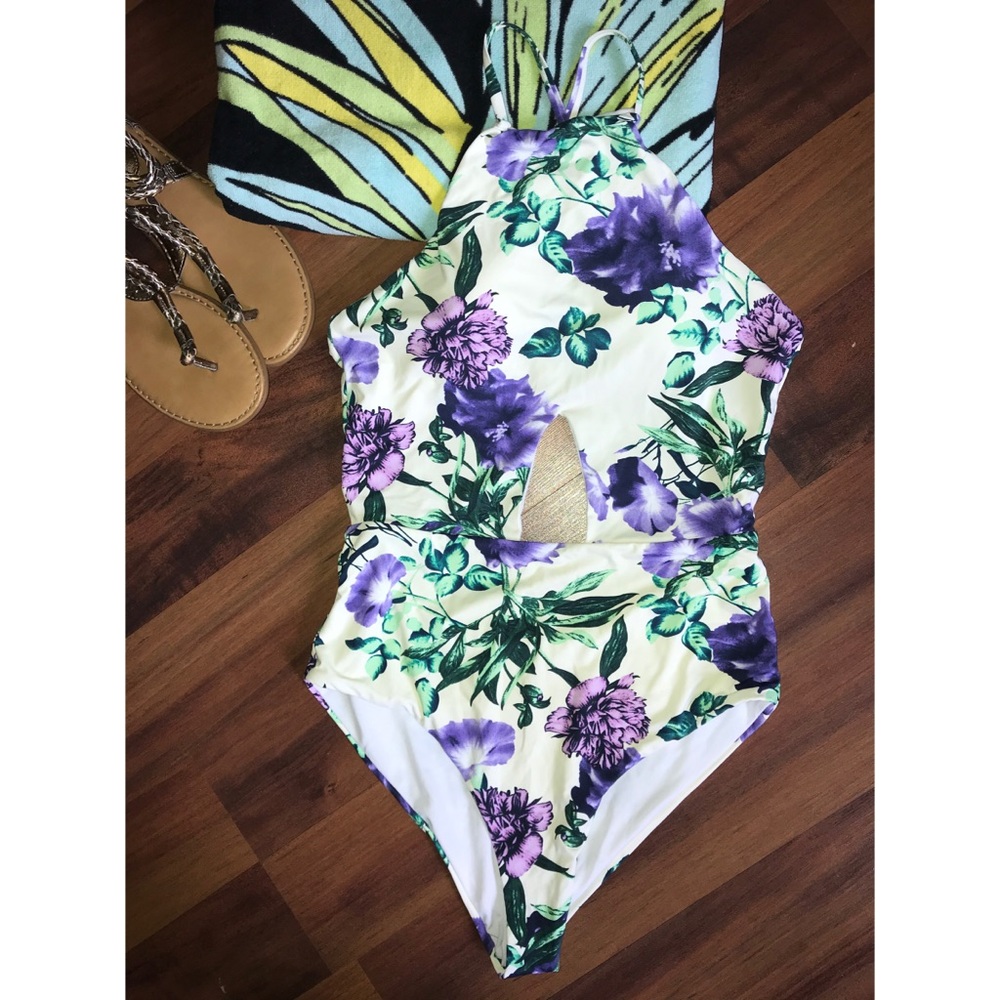 Crisp floral one piece